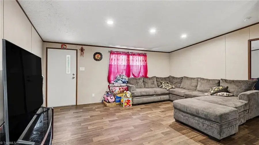380 Avenue J, Lexington, NC 27292 - #3