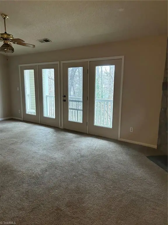 2330 Vandalia Road #L, Greensboro, NC 27407