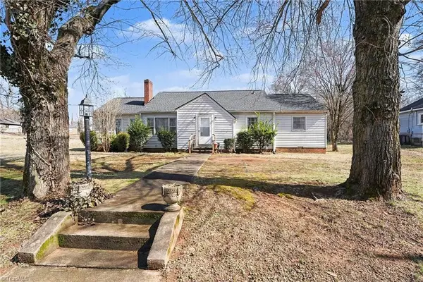 431 Barbara Jane Avenue Ne, Winston-Salem, NC 27101