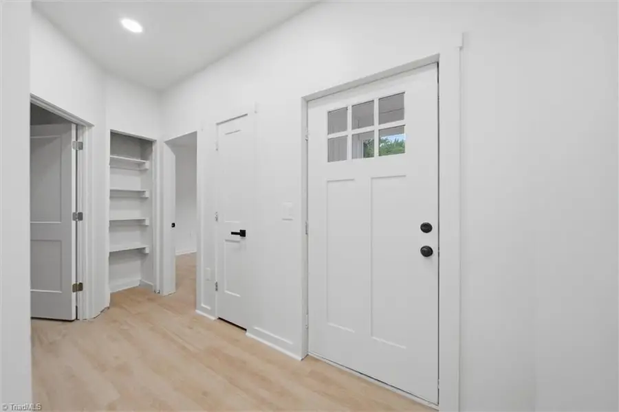 403 W Willis Avenue, High Point, NC 27260 - #3