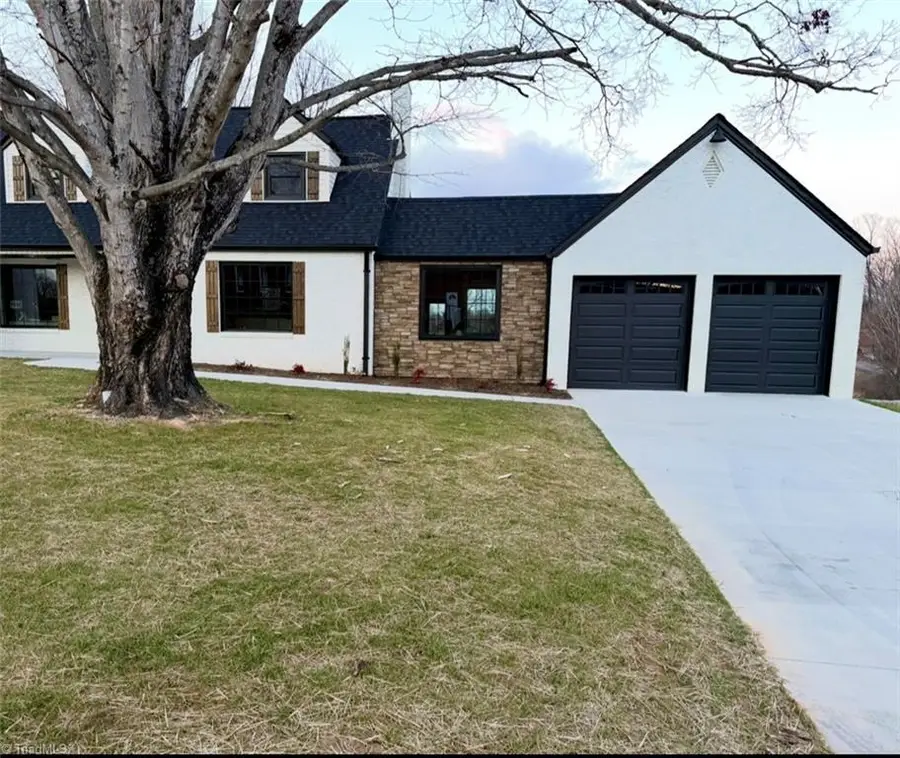 274 W Country Club Road, Moravian Falls, NC 28654 - #3