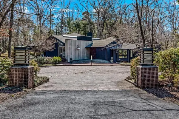 2850 Galsworthy Drive, Winston-Salem, NC 27104