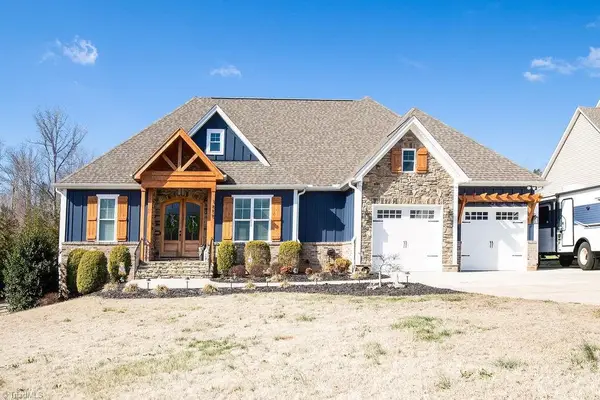 1655 Jades Way, Thomasville, NC 27360