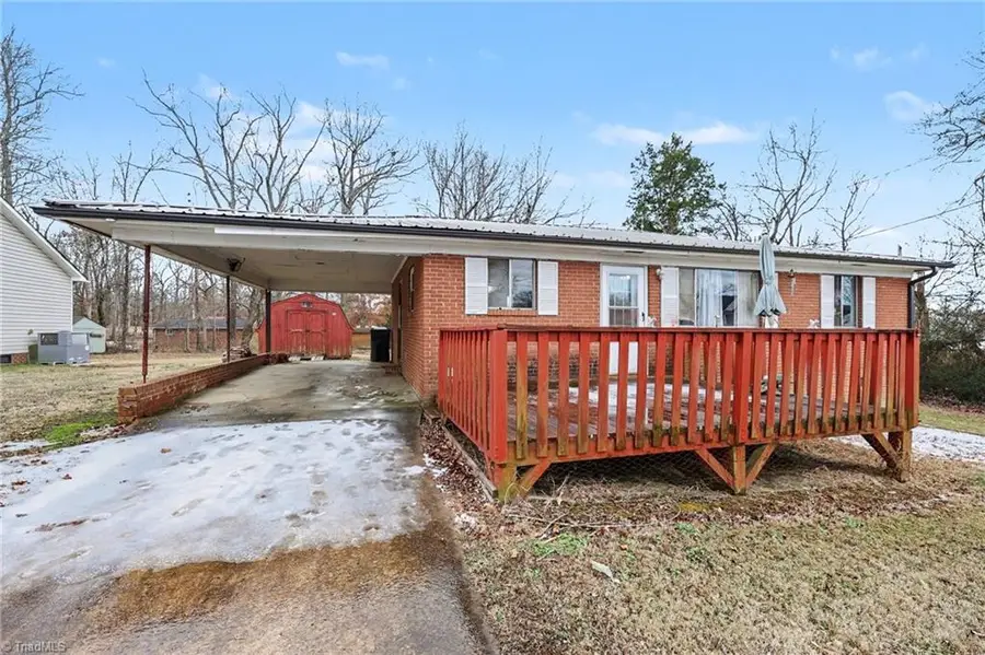 1892 Lake Road, Thomasville, NC 27360 - #3