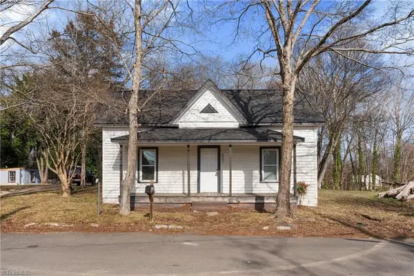 521 E 1st Street, Lexington, NC 27292