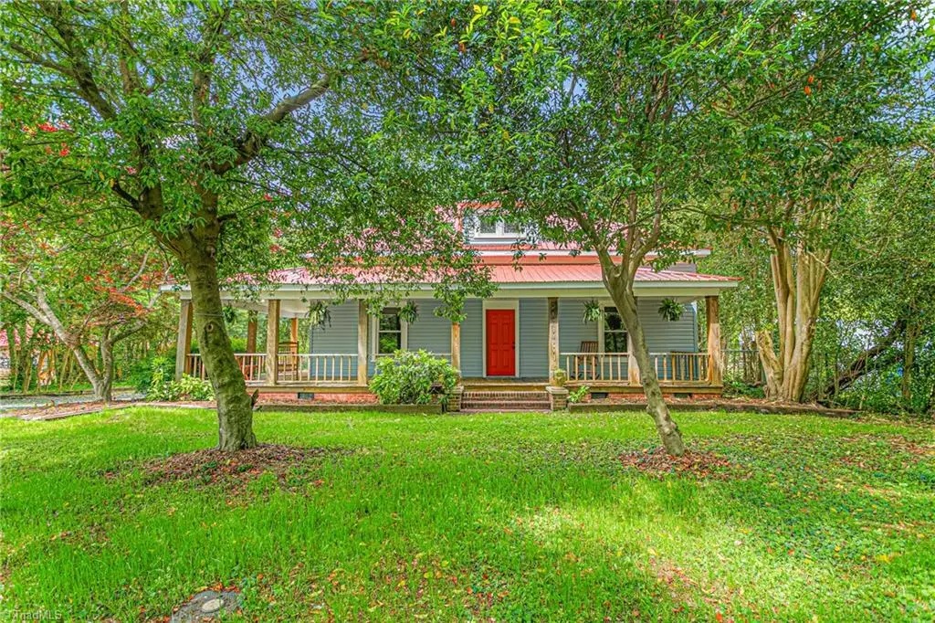429 N Asheboro Street, Liberty, NC 27298 - #1