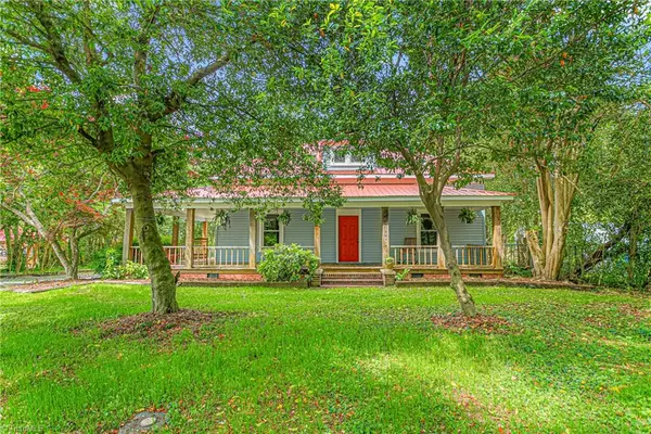 429 N Asheboro Street, Liberty, NC 27298