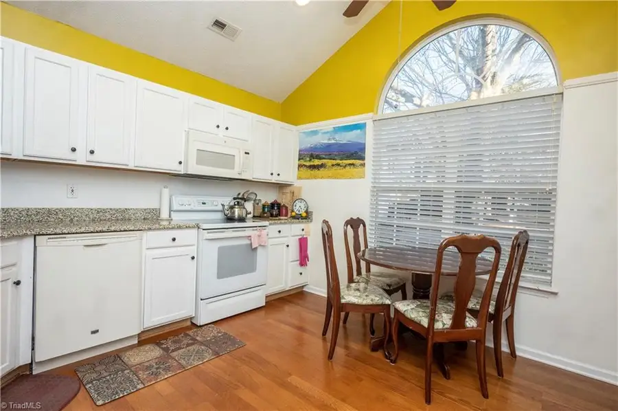 10 Hudson Circle, Greensboro, NC 27410 - #2