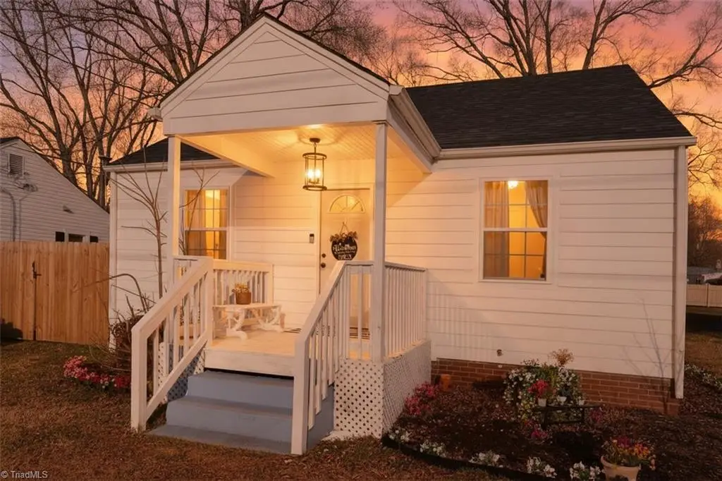 218 W Washington Street, Mayodan, NC 27027 - #1