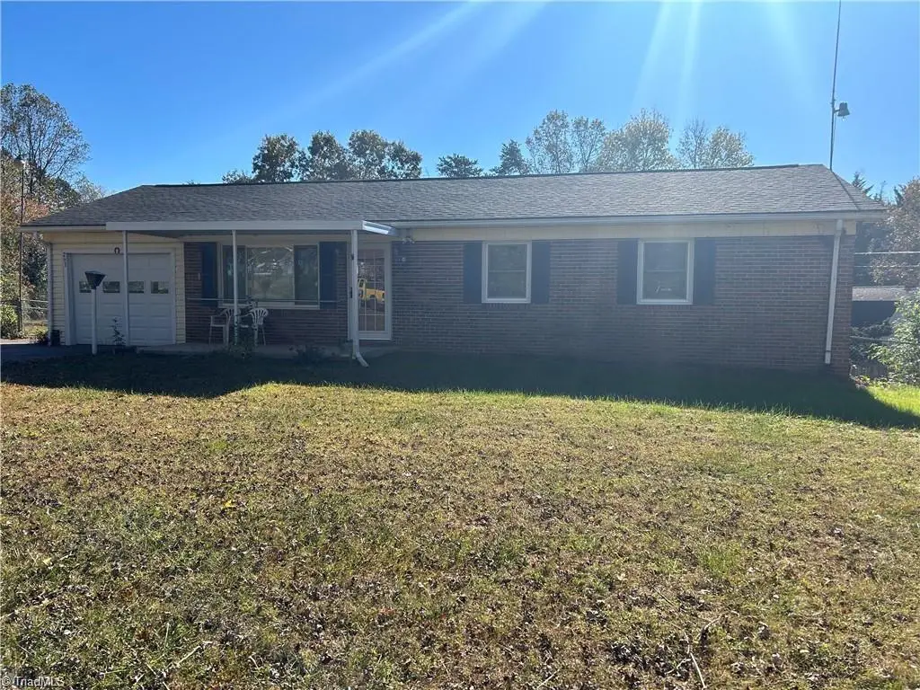 263 Badgett Avenue, Mount Airy, NC 27030 - #1