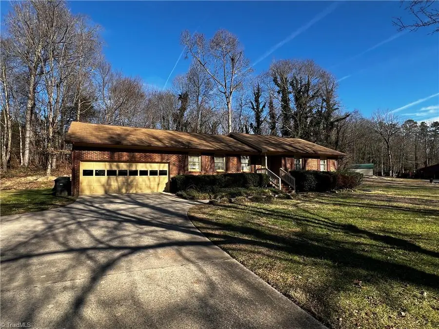 3806 Bentbrook Drive, High Point, NC 27265 - #3