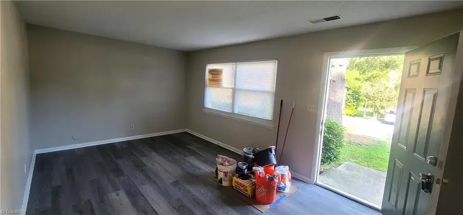 3919 Overland Heights, Greensboro, NC 27407 - #2