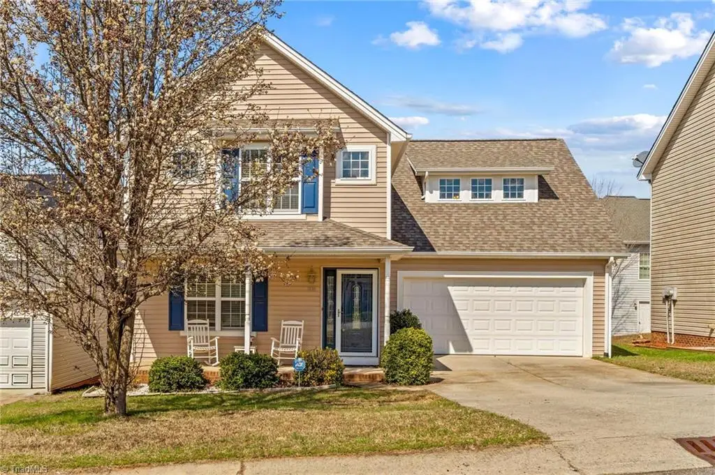 219 19th Avenue Se, Hickory, NC 28602 - #1