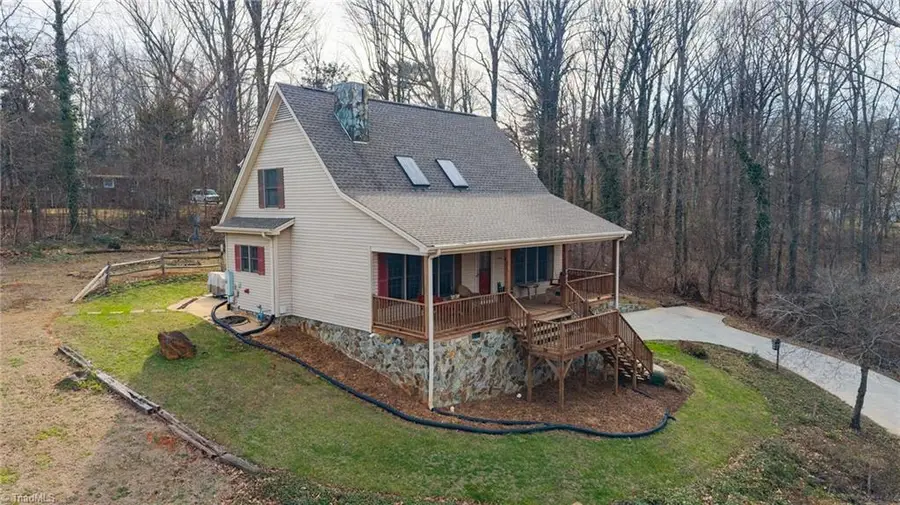 901 Tanglewood Dr Extension, Siler City, NC 27344 - #2