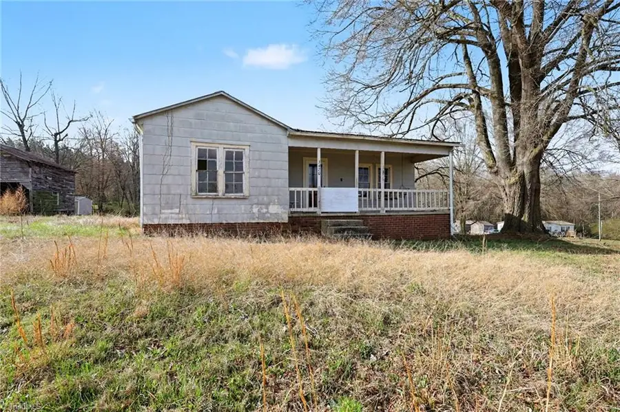 3470 Old Bachelor Creek Road, Seagrove, NC 27341 - #3