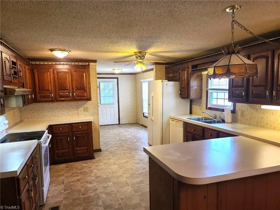 220 Joyner Circle, Rural Hall, NC 27045 - #2