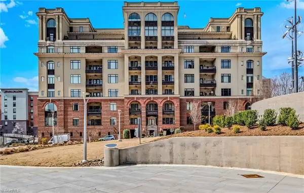 1 Park Vista Lane #320, Winston-Salem, NC 27101