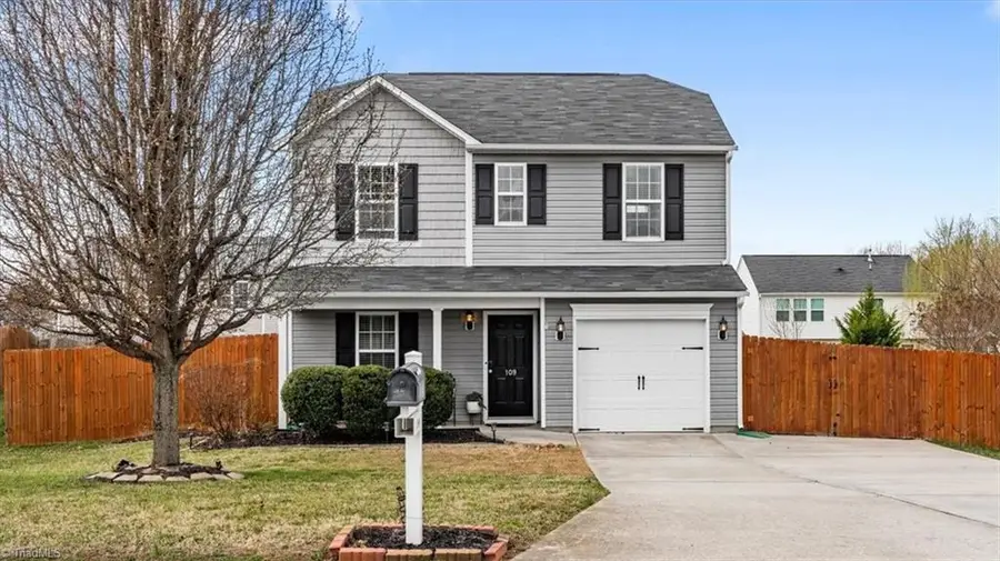 109 Florida Drive, Thomasville, NC 27360 - #2