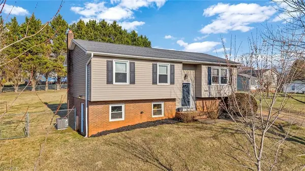 166 Lynnewood Drive, Mount Airy, NC 27030