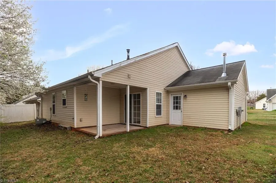 977 Benjamins Way, Winston Salem, NC 27103 - #2