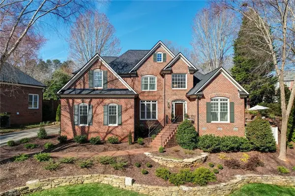 7 Foxglove Lane, Greensboro, NC 27455