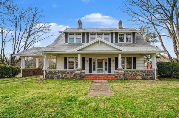 402 E Main Street, Boonville, NC 27011