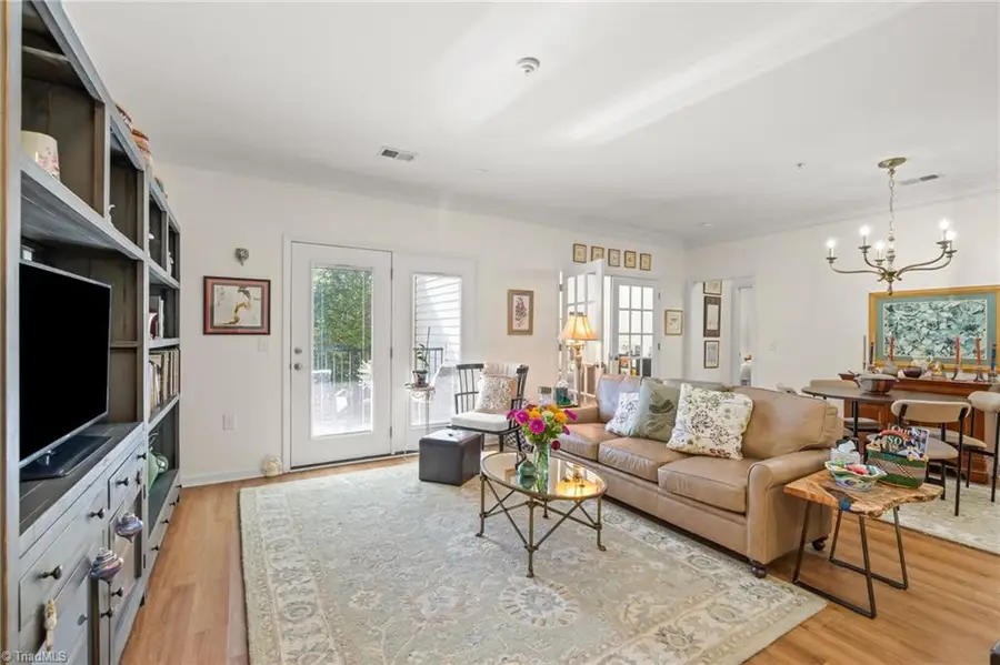 6831 Hanesbrook Circle #101, Clemmons, NC 27012 - #3