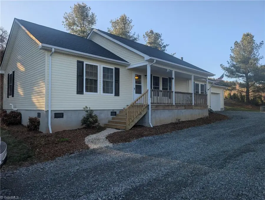 47 Peacock Lane, Sparta, NC 28675 - #2