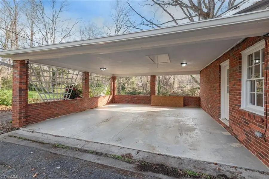 624 Brentwood Court, Winston Salem, NC 27104 - #3