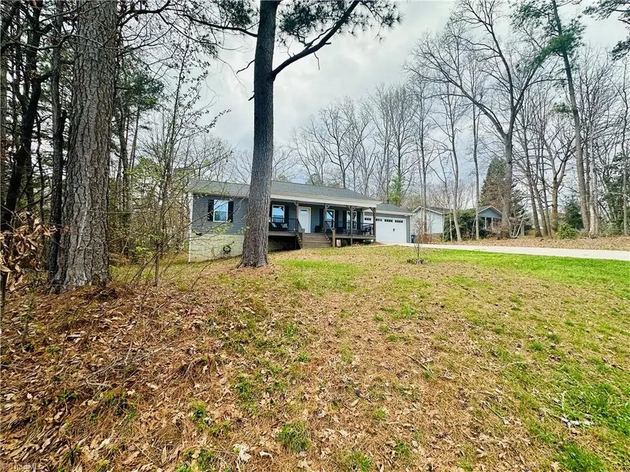 192 Crestwood Loop, Taylorsville, NC 28681 - #3