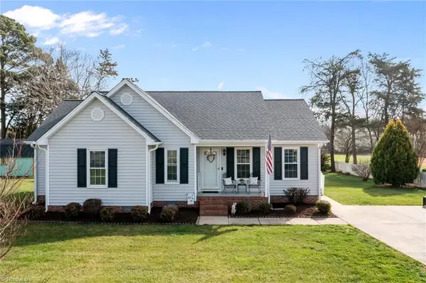 8 Lea Lane, Mebane, NC 27302