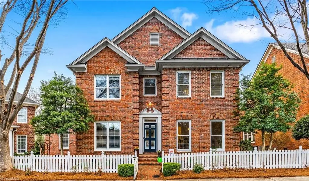 14 Checkerberry Square, Greensboro, NC 27455 - #1