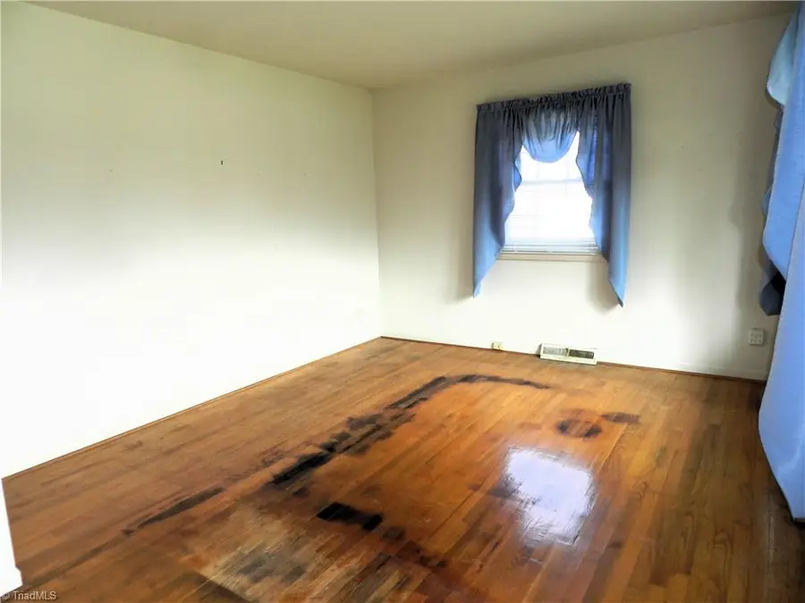 2500 Argonne Boulevard, Greensboro, NC 27407 - #3