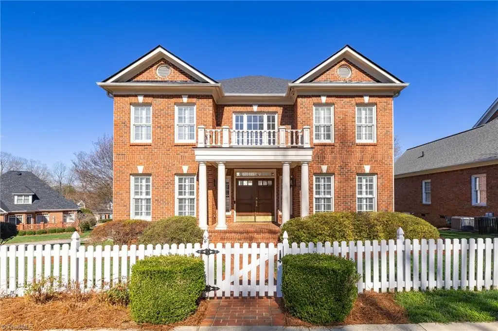 19 Thimbleberry Square, Greensboro, NC 27455 - #1