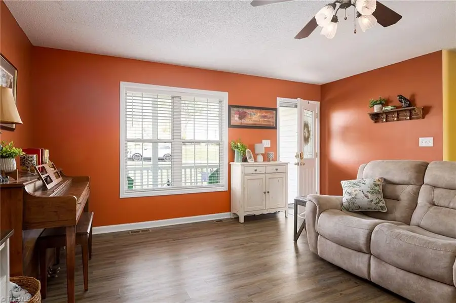 11 Stoney Point Court, Thomasville, NC 27360 - #2