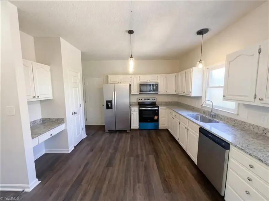 905 Kensal Green Drive, Kernersville, NC 27284 - #2