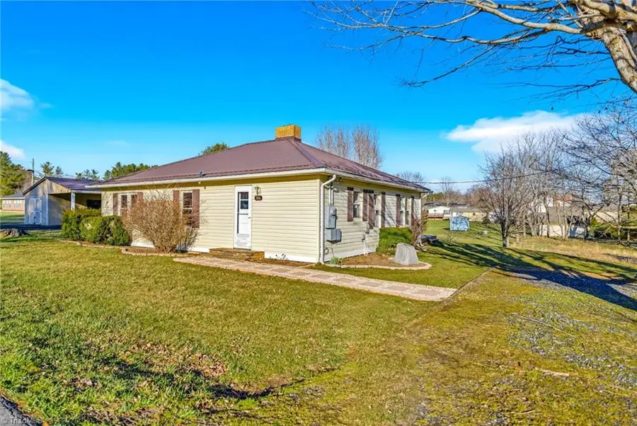 186 King Street, West Jefferson, NC 28694 - #3