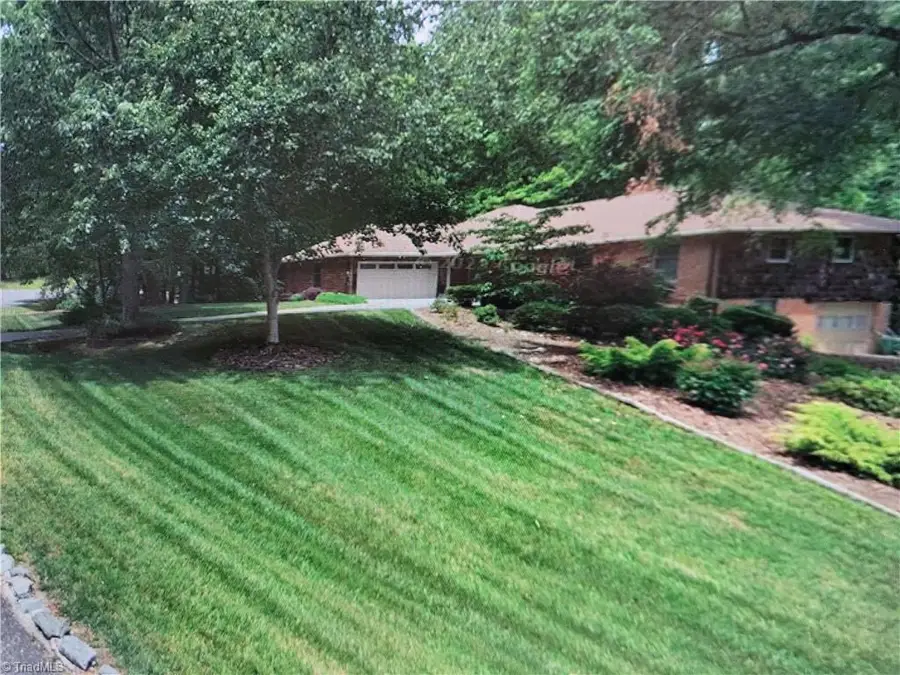 5 Windsor Circle, Thomasville, NC 27360 - #2