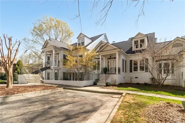 130 Sunset Circle #104, Greensboro, NC 27408