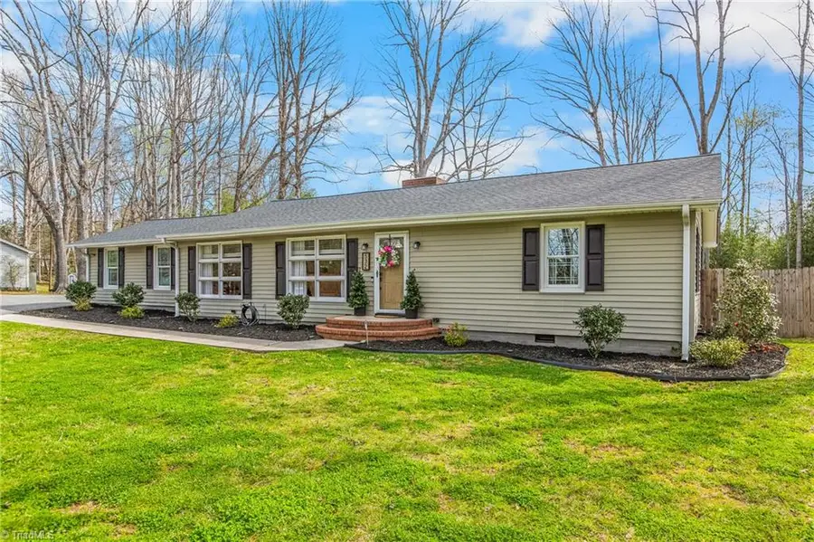 532 Lakeside Drive, Walnut Cove, NC 27052 - #2