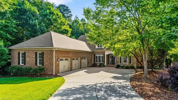 2435 Lake Oak Court, High Point, NC 27265