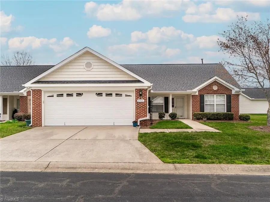 2221 Sweetbay Circle, Burlington, NC 27215 - #2