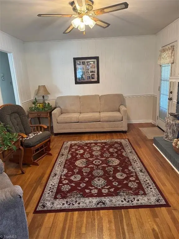 3104 Woodview Drive, High Point, NC 27265 - #3