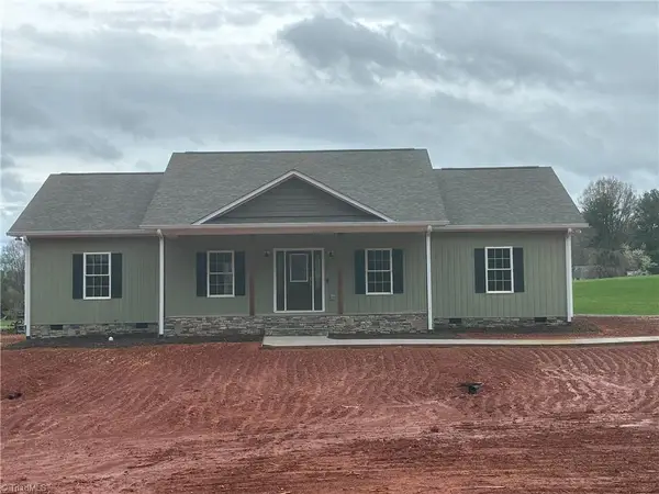 621 W Atkins Street, Dobson, NC 27017