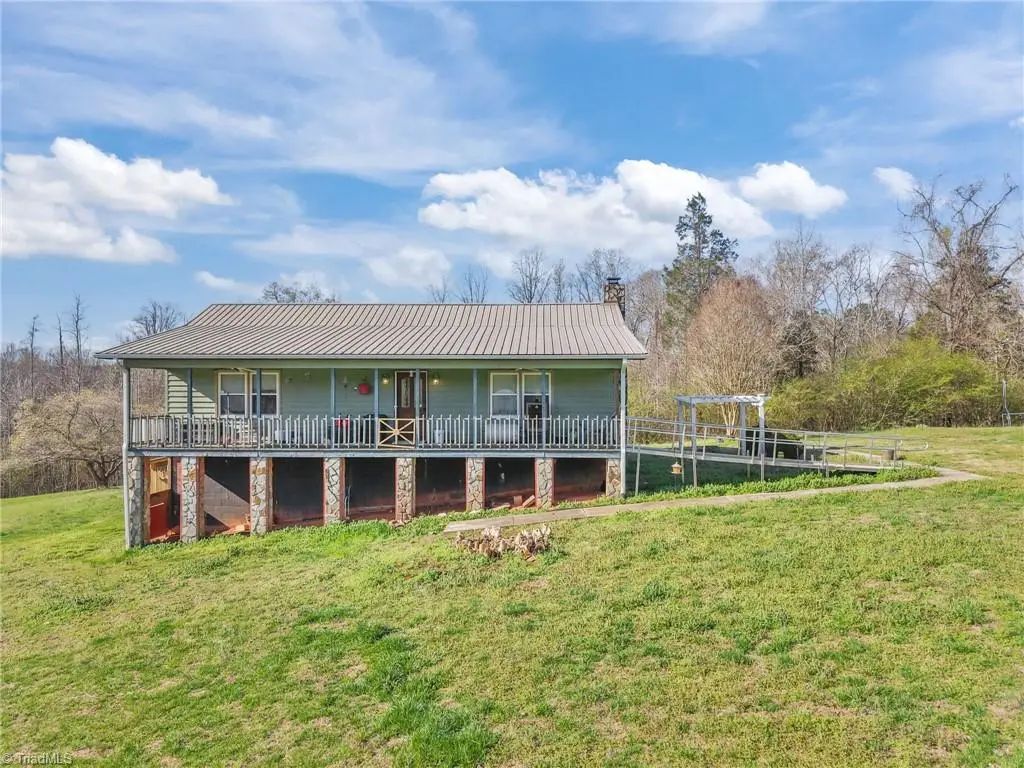 487 King Road, Seagrove, NC 27341 - #1