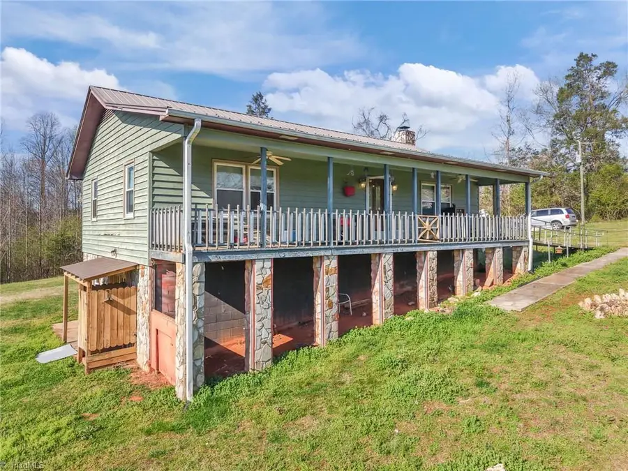 487 King Road, Seagrove, NC 27341 - #3