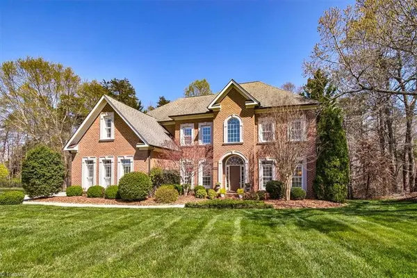 7626 Henson Forest Drive, Summerfield, NC 27358