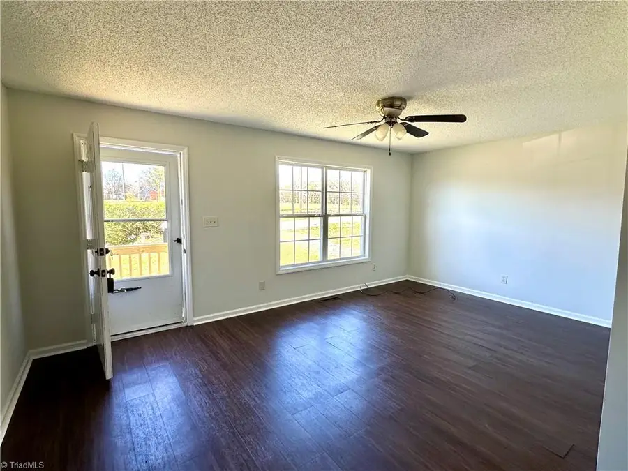 406 Dunbar Street, Lexington, NC 27292 - #2