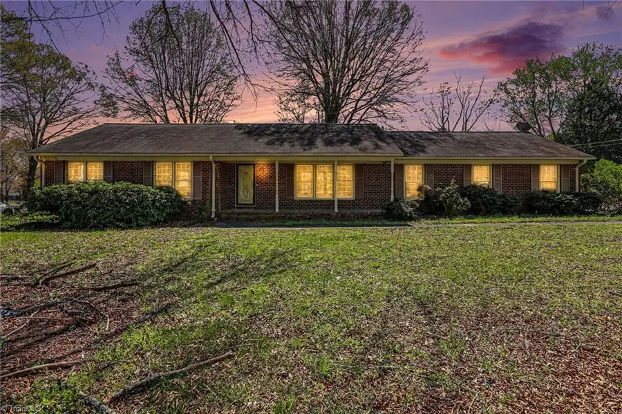 644 Greenwood Drive, Burlington, NC 27217 - #3