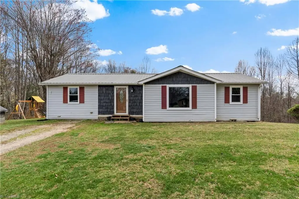 236 Ed Nixon Road, Thurmond, NC 28683 - #1